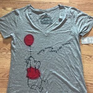 NWT Disney Winnie the Pooh Bear VNeck Tee Large